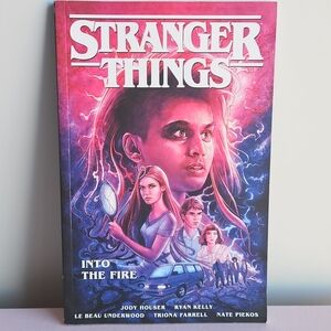 Stranger Things, Into the Fire Graphic Novel book